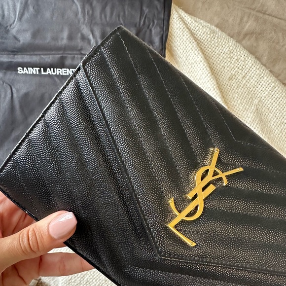Ysl wallet on chain - Picture 2 of 9